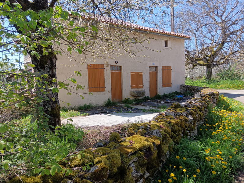 Maison à vendre à Payroux, Vienne - 66.600 € - photo 1