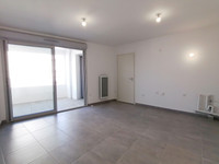 Appartement à vendre à Marseille 8e Arrondissement, Bouches-du-Rhône - 225 000 € - photo 2