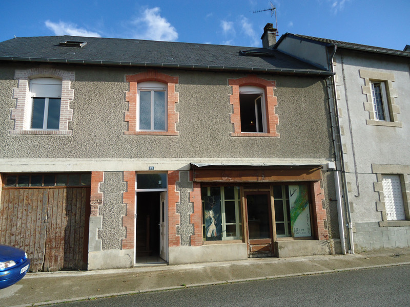 House for sale in Treignac Corrèze Charming 4 Bedroom Townhouse & Barns & Garage Treignac
