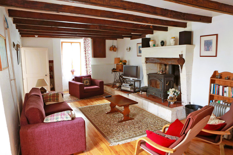 French property for sale in Cherval, Dordogne - €255,000 - photo 7