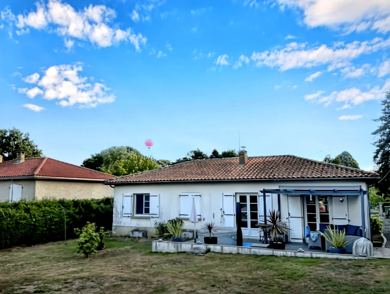 French property for sale in Montembœuf, Charente - €119,900 - photo 6