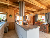 Propriété à vendre à Arâches-la-Frasse, Haute-Savoie - 875 000 € - photo n°5
