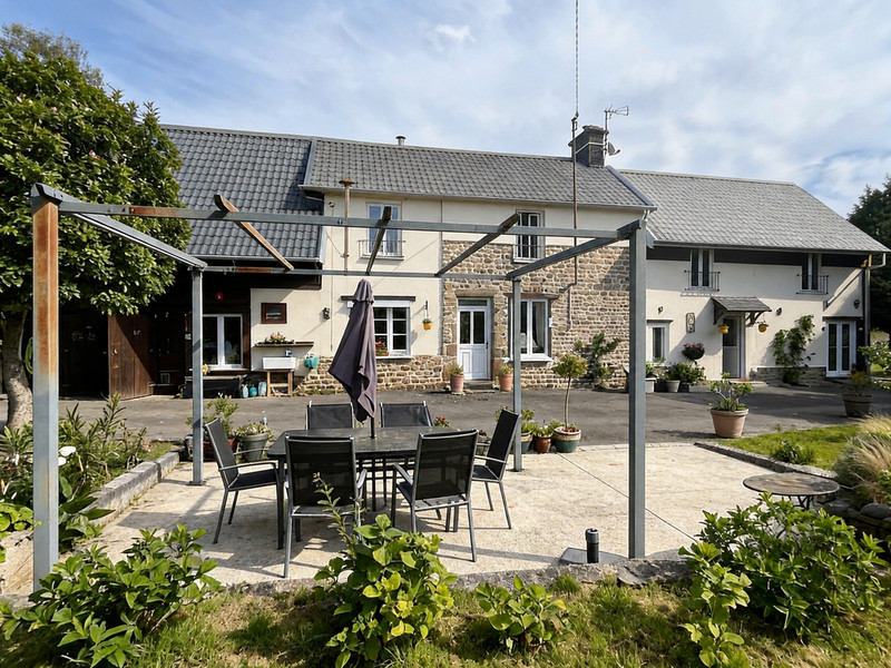 Propriété à vendre à Saint-Georges-de-Livoye, Manche - 275 000 €