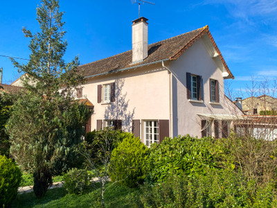 Maison à vendre à Val-de-Bonnieure, Charente, Poitou-Charentes, avec Leggett Immobilier
