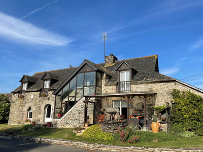 Maison à vendre à Saint-Igeaux, Côtes-d'Armor, Bretagne, avec Leggett Immobilier