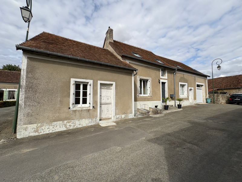 French property for sale in Saint-Rémy-du-Val, Sarthe - €224,960 - photo 2