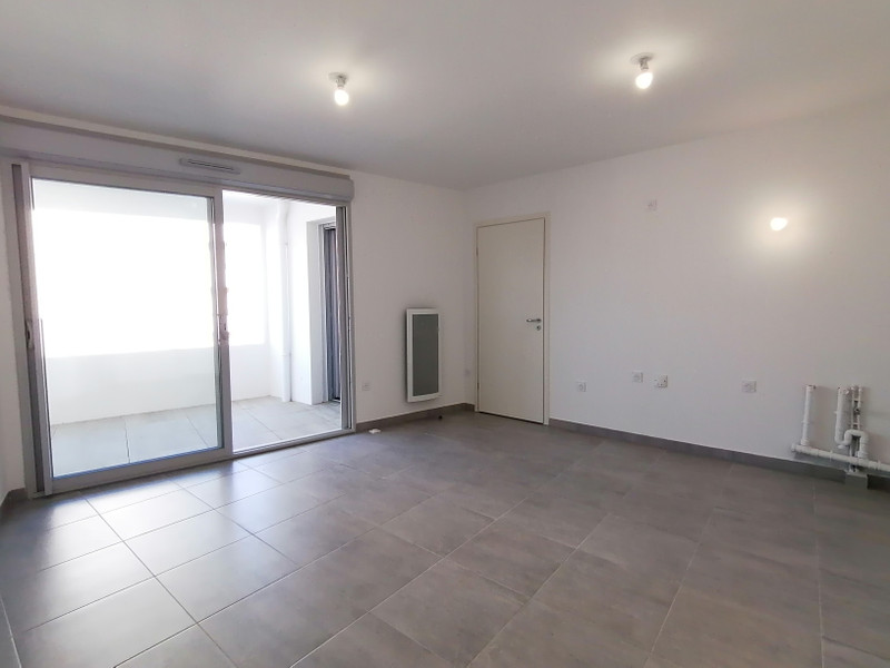Appartement à vendre à Marseille 8e Arrondissement, Bouches-du-Rhône - 270 000 € - photo 1