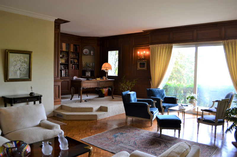 House in Angoulême Charente Large family house with swimming pool