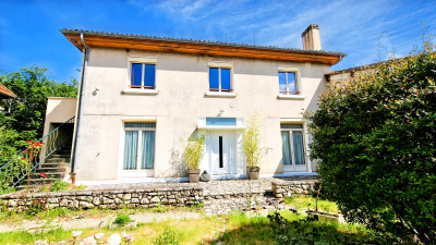 Maison à vendre à Montpon-Ménestérol, Dordogne, Aquitaine, avec Leggett Immobilier