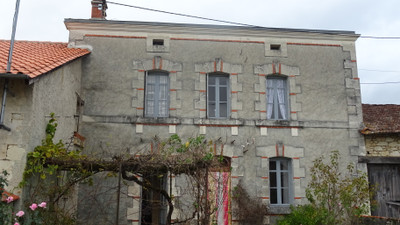 Maison à vendre à Grand-Brassac, Dordogne, Aquitaine, avec Leggett Immobilier