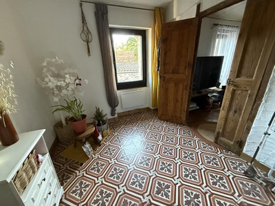 French property for sale in Roquessels, Hérault - €250,000 - photo 2