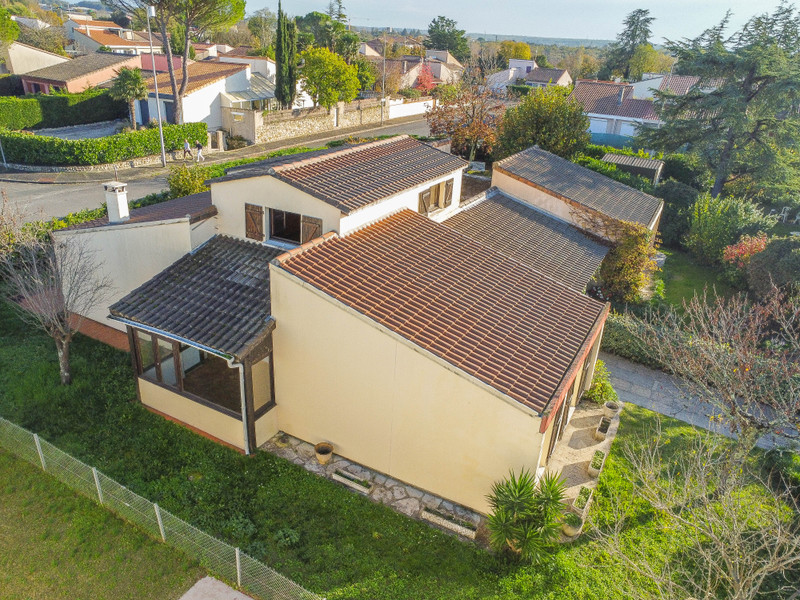 Maison à Angoulême, Charente - photo 1