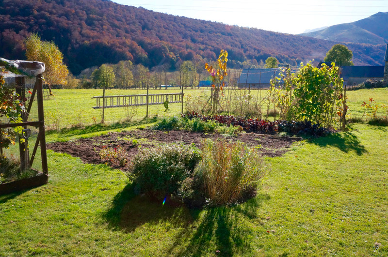 House for sale in Campan HautesPyrénées Beautiful Chalet Style