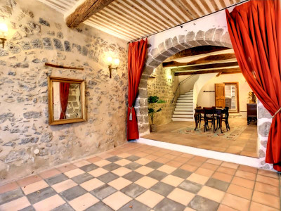 Maison à vendre à Lagrasse, Aude, Languedoc-Roussillon, avec Leggett Immobilier