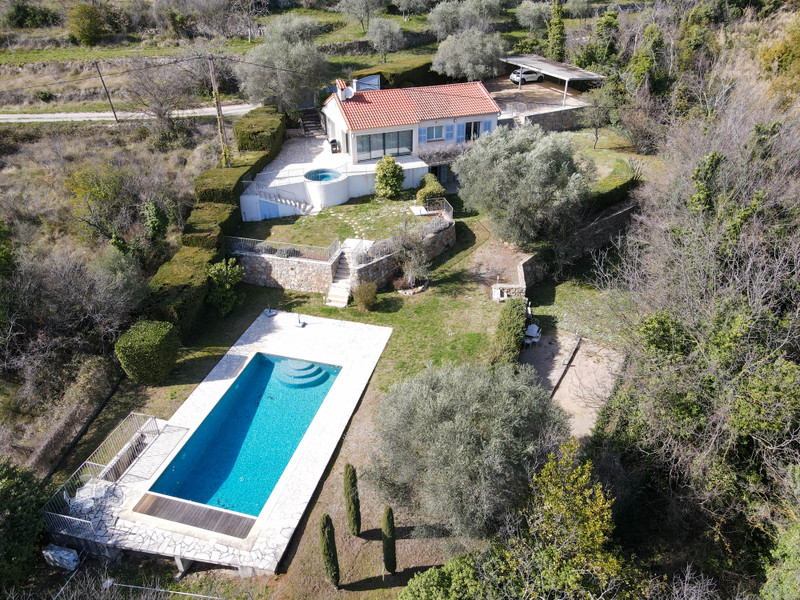 French property for sale in Callian, Var - €800,000 - photo 2