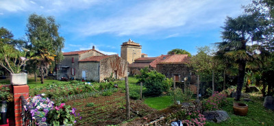 French property for sale in Bazoges-en-Pareds, Vendée - €556,500 - photo 13