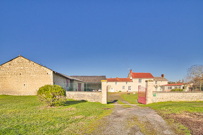 Maison à vendre à Berthegon, Vienne, Poitou-Charentes, avec Leggett Immobilier