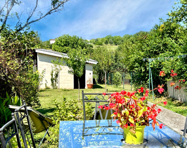 French property for sale in Lauzun, Lot-et-Garonne - €196,000 - photo 2