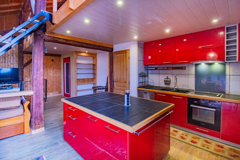 French property for sale in La Léchère, Savoie - €340,000 - photo 8