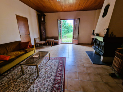 French property for sale in Montpon-Ménestérol, Dordogne - €296,800 - photo 3