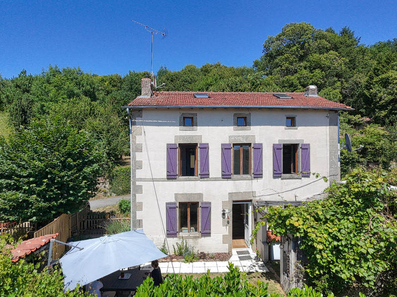 Maison à vendre à Saint-Pardoux-le-Lac, Haute-Vienne - 174.860 € - photo 1