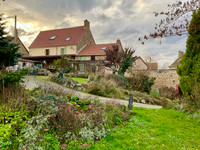 Propriété à vendre à Saint-Pardoux-les-Cards, Creuse - 145 998 € - photo n°1