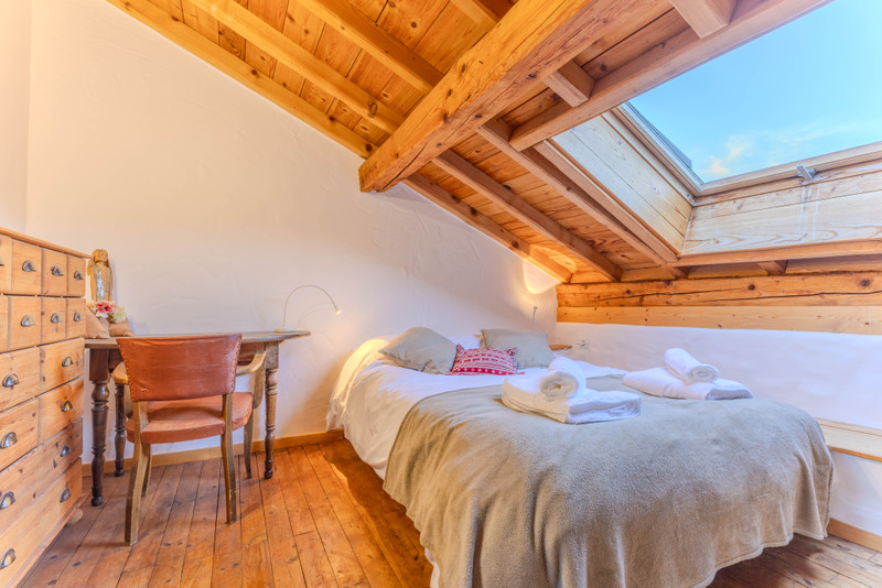 Ski property for sale in Meribel - €1,190,000 - photo 6