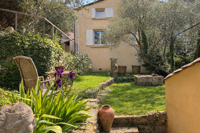 French property for sale in Uzès, Gard - €595,000 - photo 2