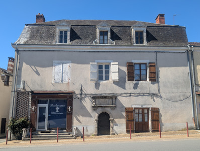 Maison à vendre à Mialet, Dordogne, Aquitaine, avec Leggett Immobilier