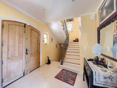 French property for sale in Villecroze, Var - €750,000 - photo 8