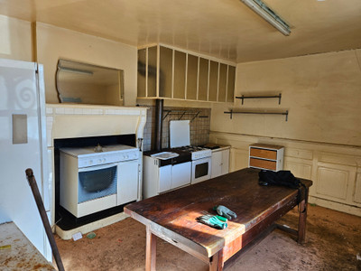 French property for sale in Bussière-Galant, Haute-Vienne - €82,500 - photo 1