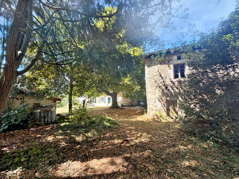 French property for sale in Mazerolles, Charente - €267,500 - photo 9