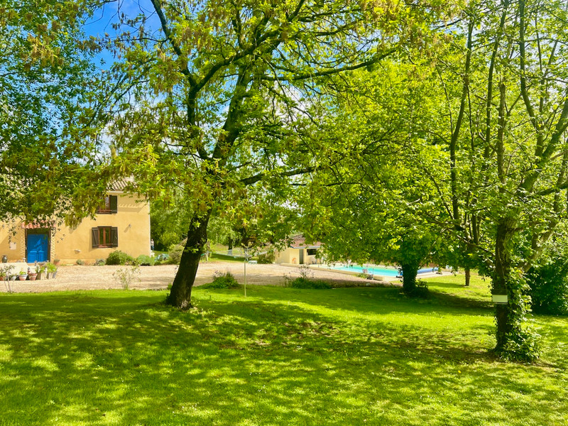 Maison à vendre à Montastruc, Hautes-Pyrénées - 325.000 € - photo 1