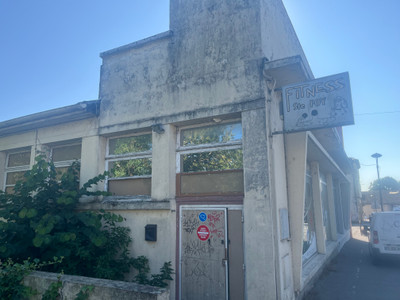 building for sale in Gironde