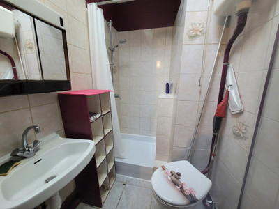 French property for sale in Chabanais, Charente - €61,600 - photo 5