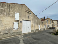 Maison à vendre à Aigre, Charente - 130 000 € - photo 8