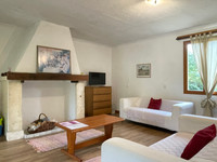 Maison à vendre à Saint-Pierre-de-Juillers, Charente-Maritime - 450.000 € - photo 4