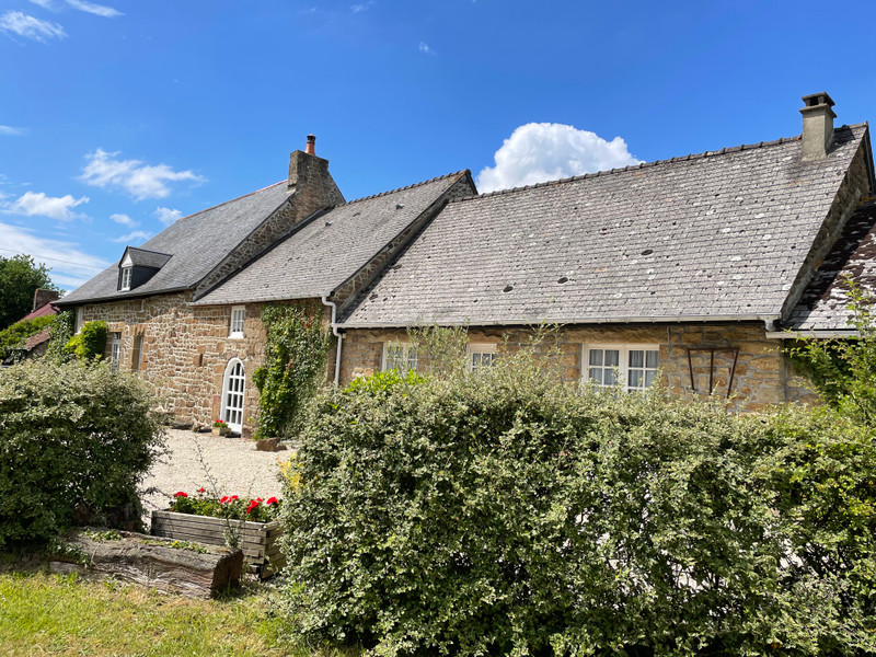 House in SaintMarsd'Égrenne Orne Large detached stone family home