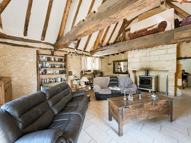 French property for sale in Douville, Dordogne - €499,900 - photo 4