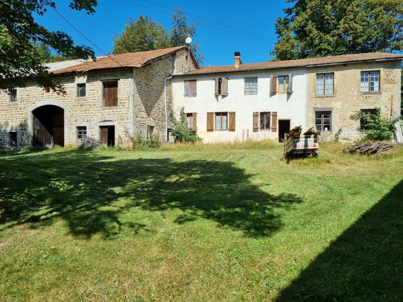 French property for sale in Saint-Victor-Montvianeix, Puy-de-Dôme - €495,000 - photo 2