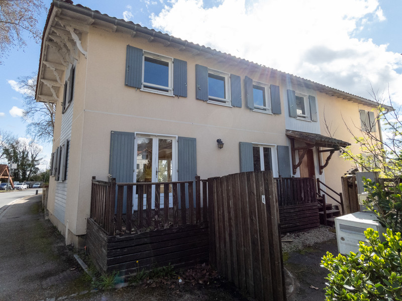 Propriété à vendre à Aubeterre-sur-Dronne, Charente - 214 000 €