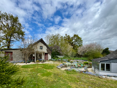 French property for sale in Landeleau, Finistère - €174,000 - photo 1