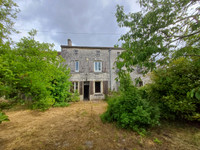 Maison à vendre à Coulgens, Charente - 180.830 € - photo 1