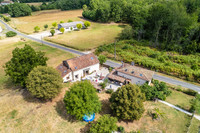 Maison à vendre à Combiers, Charente - 370 000 € - photo 2