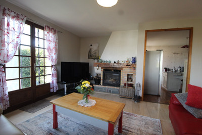 French property for sale in Manot, Charente - €199,000 - photo 6