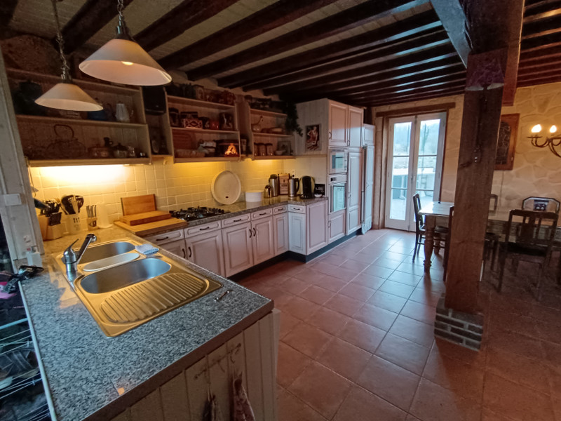 French property for sale in Auzances, Creuse - €169,900 - photo 6