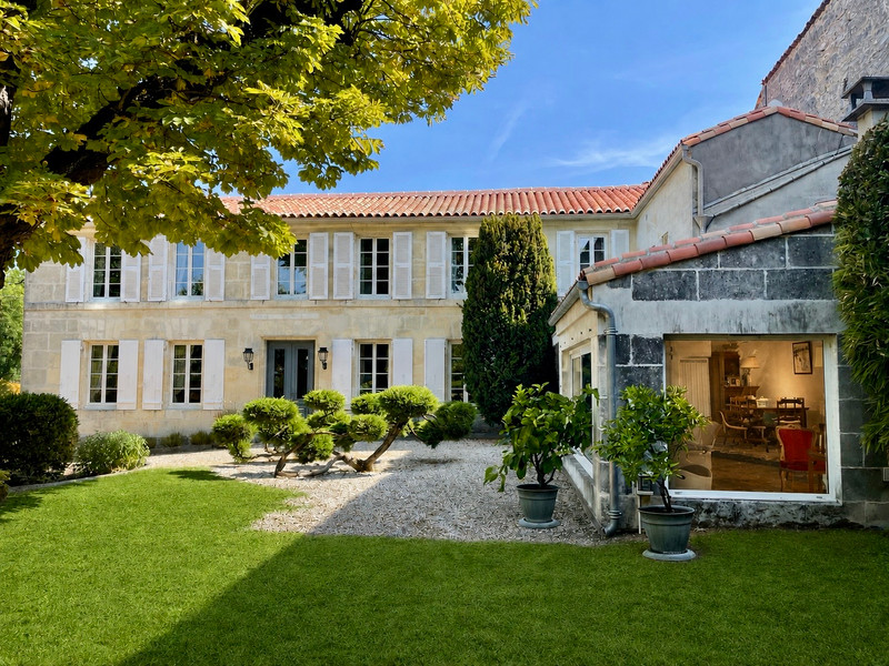 French property for sale in Cognac, Charente - €441,000 - photo 3