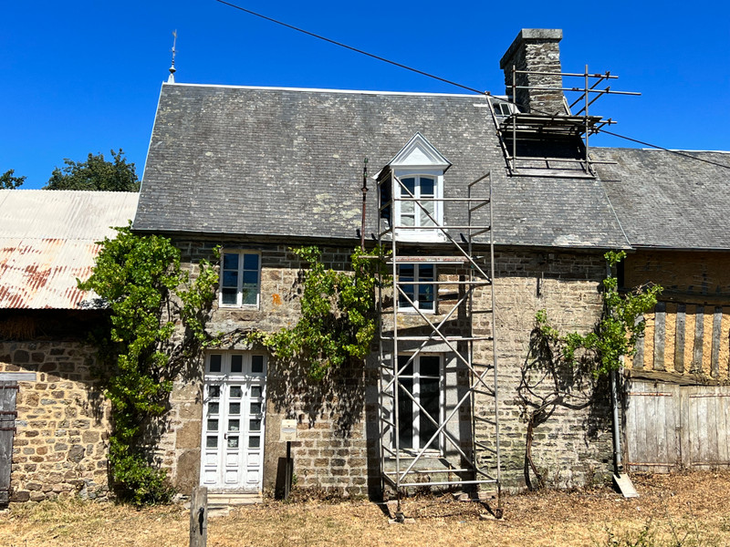 House for sale in MortainBocage Manche Stone house for renovation