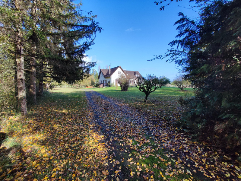 French property for sale in Château-Garnier, Vienne - €239,000 - photo 2