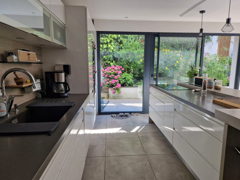 French property for sale in Bordeaux, Gironde - €649,000 - photo 2